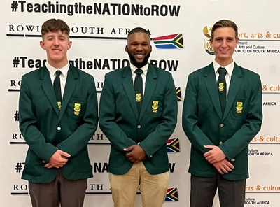 coach Athi with his team for World Champs